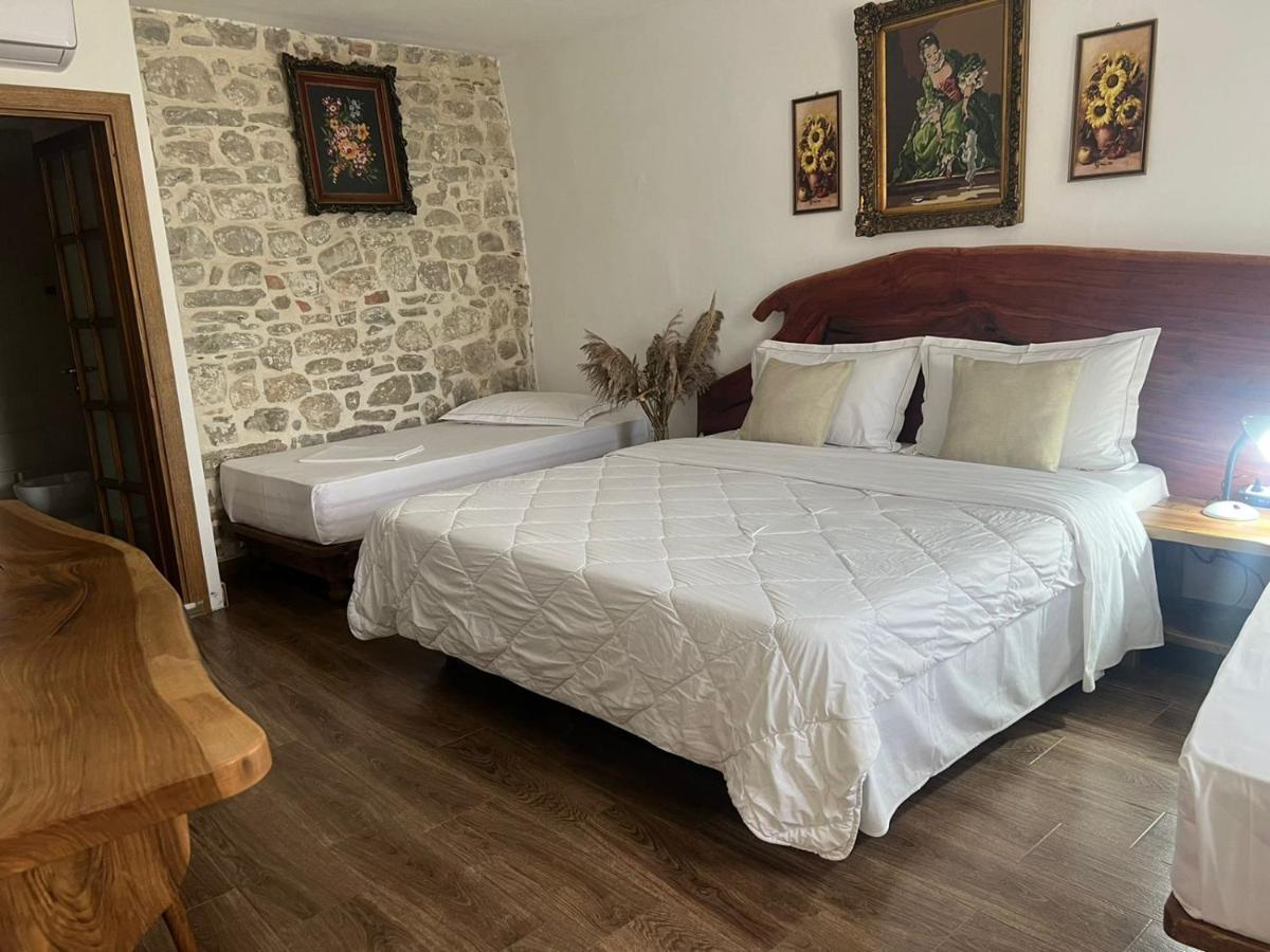 Hotel Omer The Ottoman House ベラト エクステリア 写真
