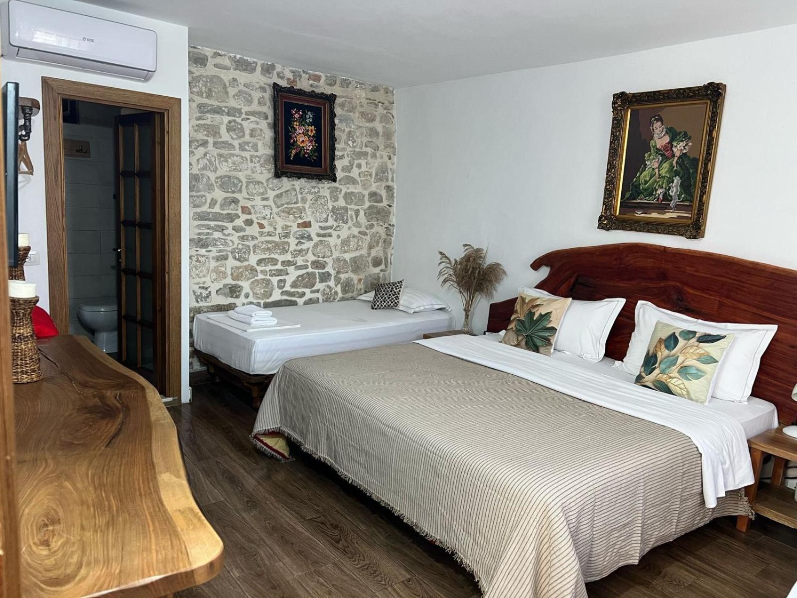 Hotel Omer The Ottoman House ベラト エクステリア 写真
